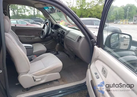 2002 Toyota Tacoma Prerunner z USA, uszkodzony, nr VIN 5TESM92N62Z097492